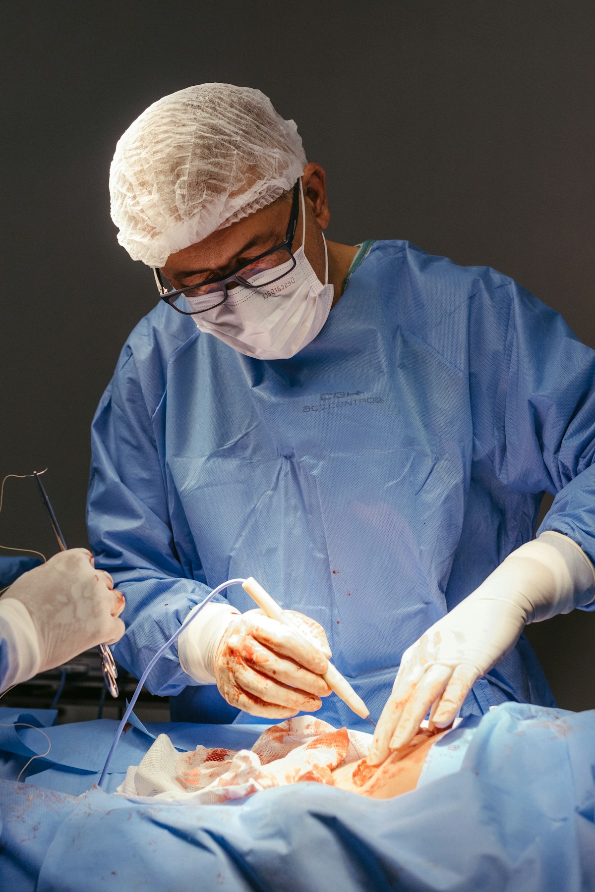 Prepared operating theatre with surgical lighting